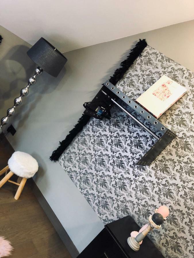 Loft D Isa Avec Wifi Netflix Apartamento Gesves Exterior foto